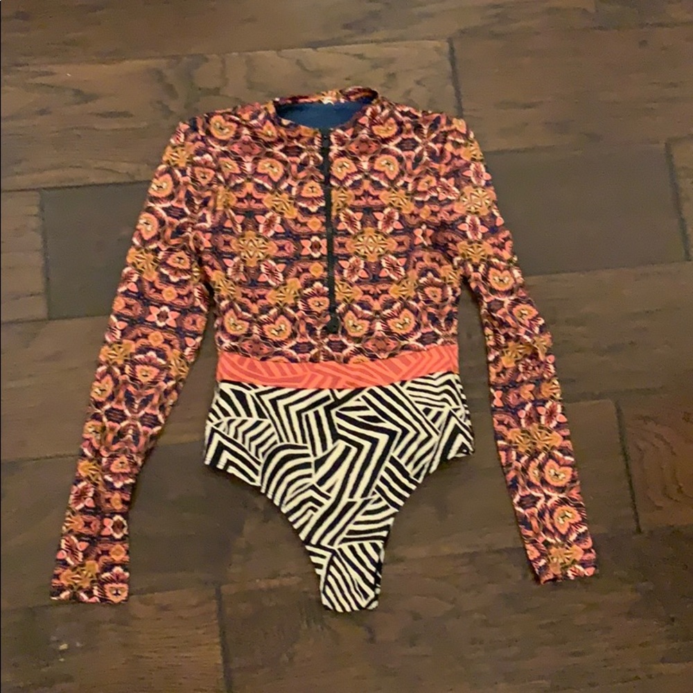 Billabong Surf Suit/ Rash guard